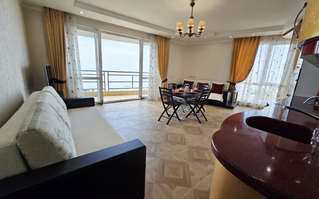 S shikarnym, panoramnym vidom na more Flat
