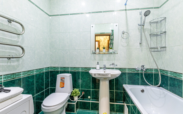 V topovoy lokatsii s vidom Apart-Otelika u parka Galitskogo Flat