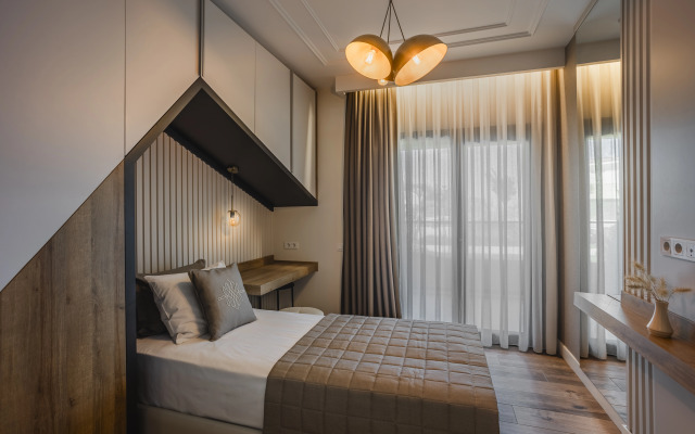 Luxury Garden Suites