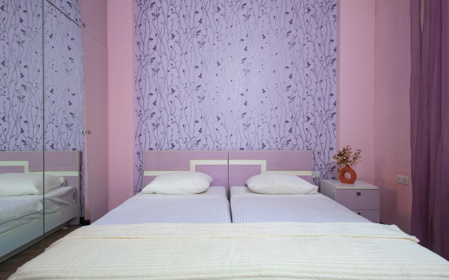 3-komn. ryadom s restoranom DIMOND, DI8210 Flat