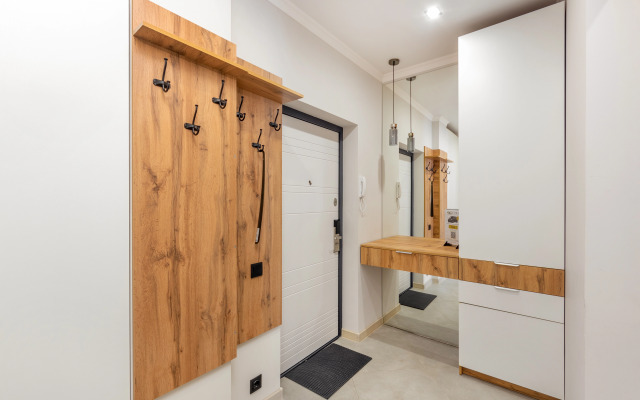 Na Pervomajskoj 70/66 SutkiRu Flat