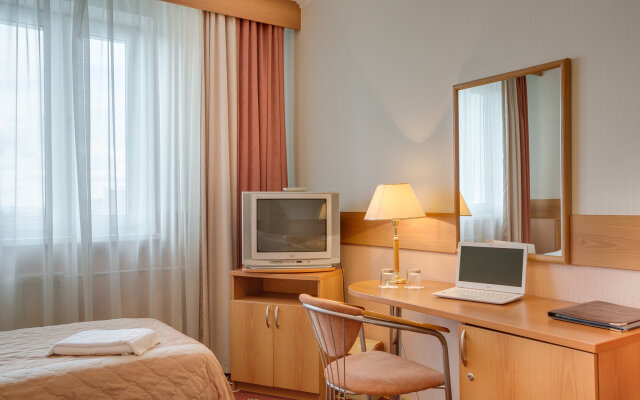 Меблированные комнаты Oрехово (Дом у Парка)