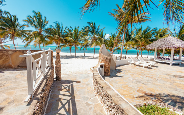 Twiga Beach Resort & Spa