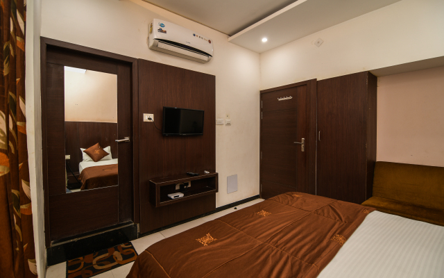 Shreeram Hotel