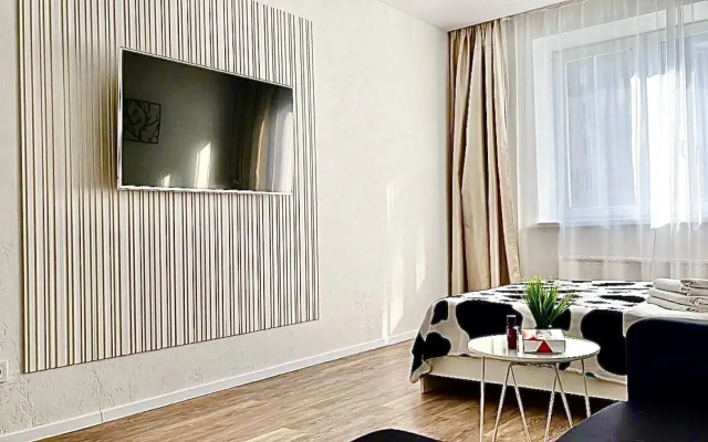 Odnokomnatnaya Ryadom S La Traktor I Krasivym Vidom Na Sobor Flat - Apartment in تشيليابنسك - Photo 2