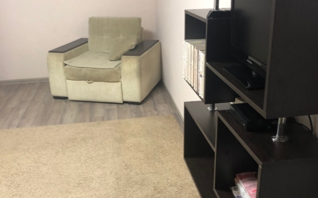 Dvuhkomnatnaya Kvartira Na Oktyabr'skoj 13 Flat