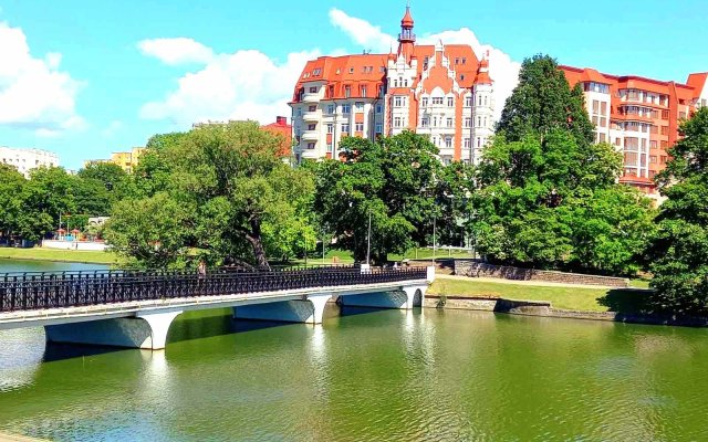 U Istoricheskogo Muzeya Apartments