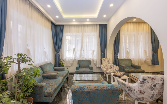 Legend Tulip Hotel