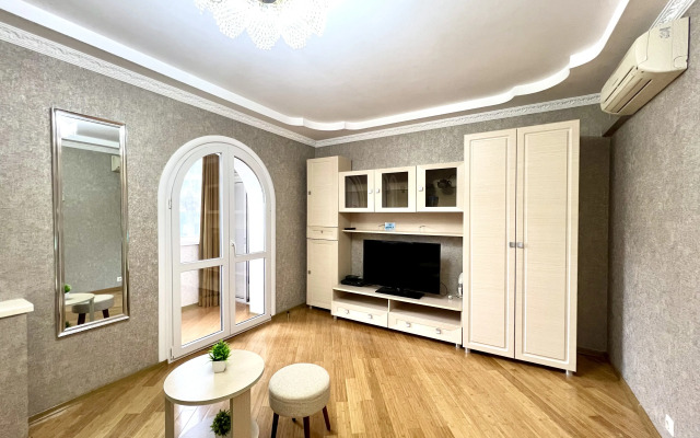 Квартира двухкомнатная в центральном районе Сочи