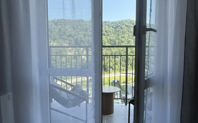 Uyutnaya Studiya S Vidom Na Gory Apartments