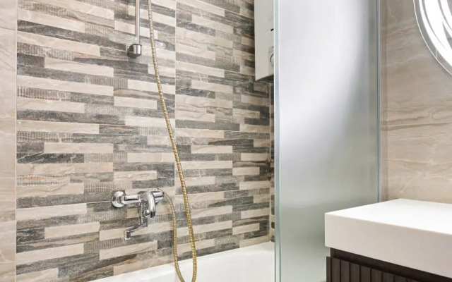 Апартаменты 1912 в Сталинке у Моста Александра Невского