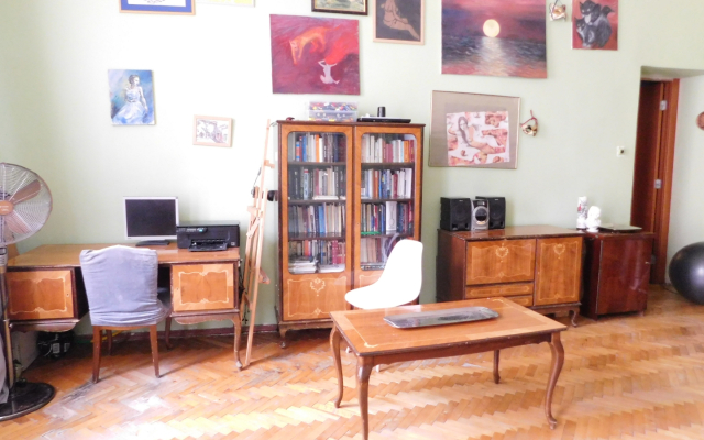 Жилое помещение в некоммунальной квартире у Эрмитажа