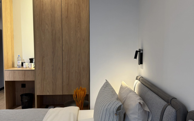 Отель Grand Mosh Mosh