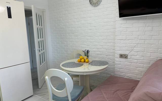 Prekrasnye na Chobotovskoy Apartments