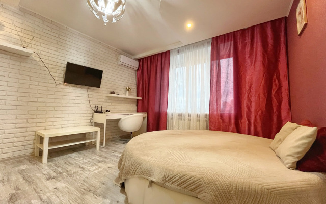 Апартаменты Уютные 1-комнатные прямо напротив ТРЦ Ривьера