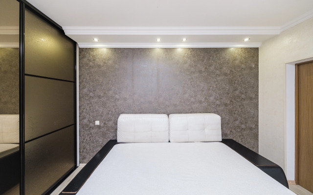 Vidovaya Dvushka S Balkonom Flat