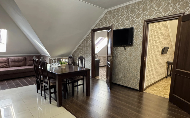 Hotel Paradeyson