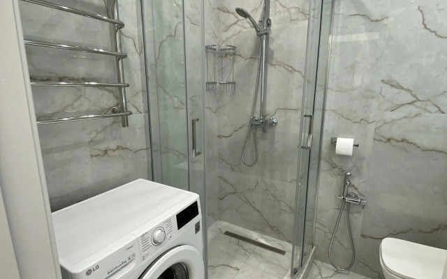 S Bassejnom ZhK Morskaja Simfonija Apartments