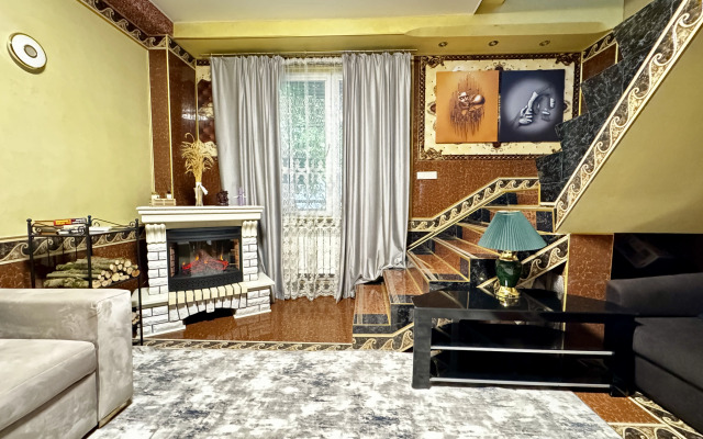 V 3 Minutakh ot Morya Private House