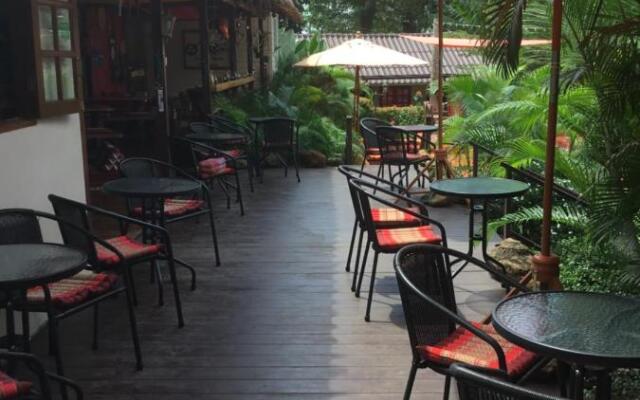 Red Moon Hideaway Hotel