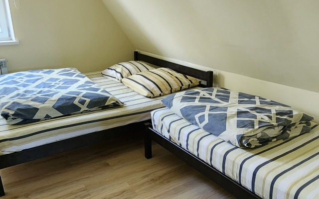 Na Beregu Ozera s Vmestimostu 18 Chelovek Private House.