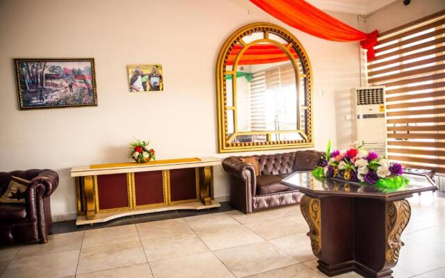 Yegoala Hotel