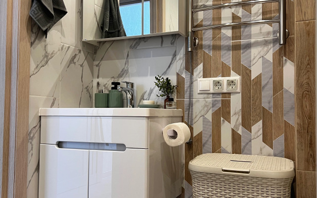 Uyutnaya Dvukhurovnevaya Na Arkhitektora Danini Flat