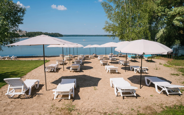Pyatnitskiy Plyos Hotel