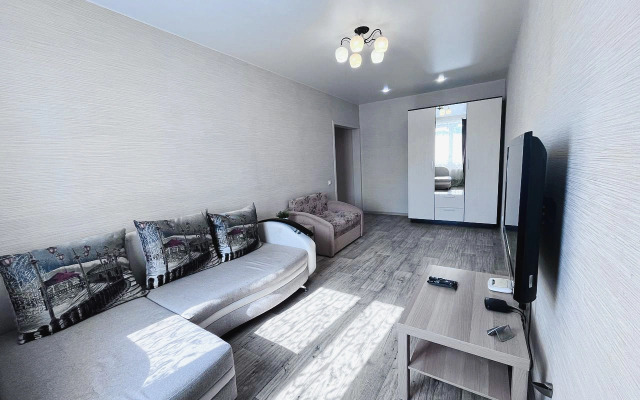 Dvukhkomnatnaya Komsomolskaya 84b Flat