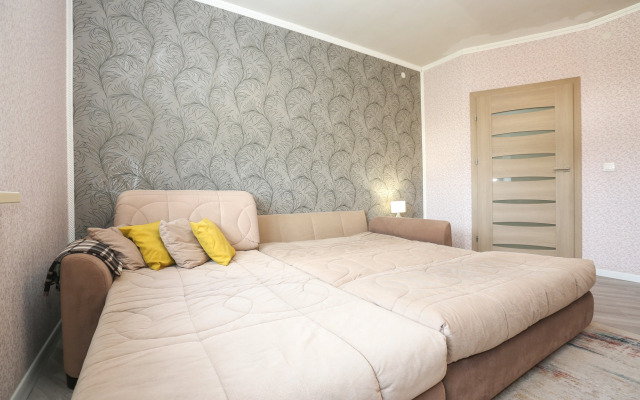 Zhivi Legko Na YUriya Gagarina Flat