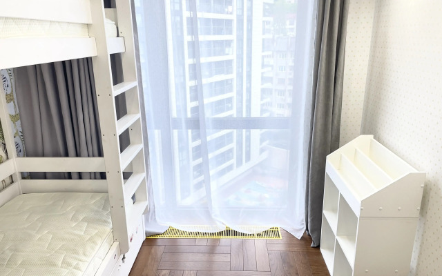 S 2 Spalnyami V Zhk Sokol Flat