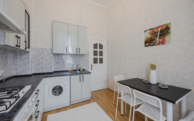 Апартаменты У Исакиевской площади DereMRents ДереМРентс