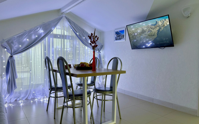 Апартаменты 2 Люкс на мансардном этаже