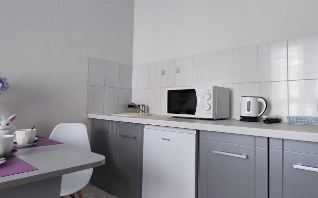 S oknami vo dvor Flat