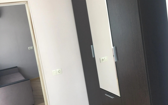 Three-Room Apartments for 5-7 People