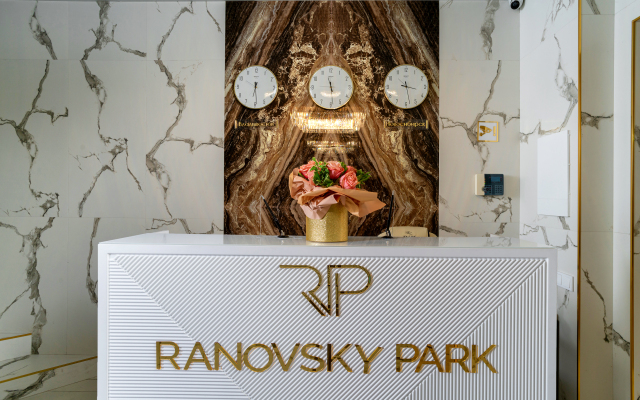 Ranovskiy Park Manhattan Hotel