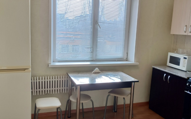V Starom Oskole, R-N Ledovogo Dvortsa Apartments