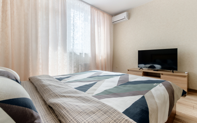 Dolomanovskiy Lane 82 Apartment