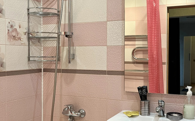 Квартира Комфортабельная около Планеты