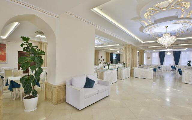 Orient Star Varahsha Hotel