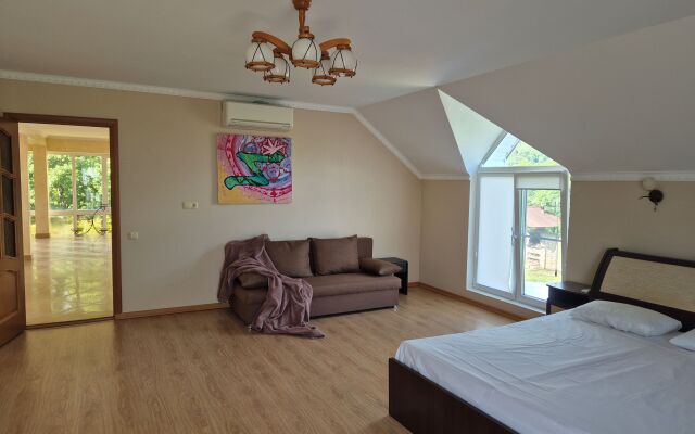 Happylinn Villa