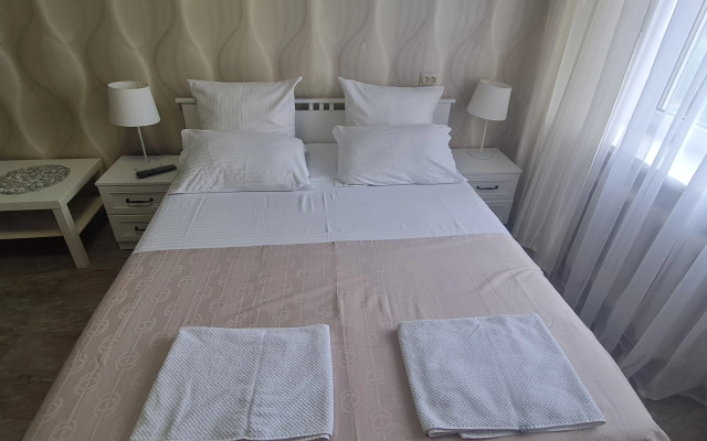 Uyutnaya v Tikhom Rayone Vozle Tsentra Goroda Flat