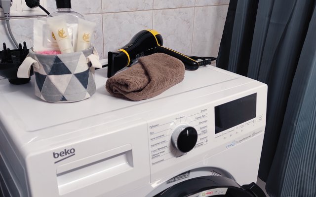 Apartamenty Prostornaa Dvuh Komnatnaa Kvartira s Parkovkoj vo dvore