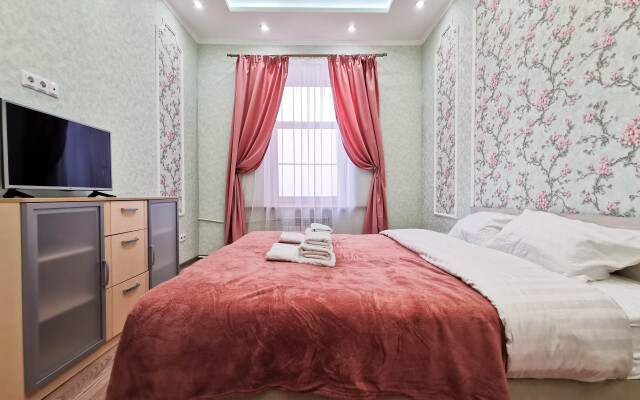 Апартаменты трехкомнатные Apartico на Марата