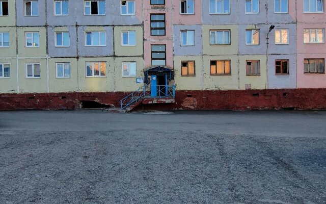 Апартаменты Двухкомнатная Квартира на Талнахской, 49