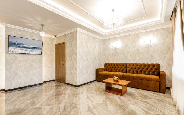 Yuzhnyie Nochi Hotel