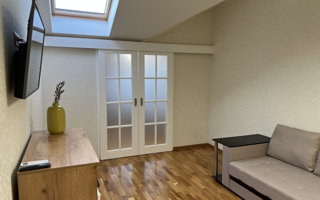 Апартаменты 245 Мира 44 лит 2