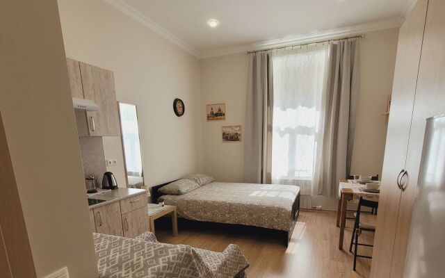 Квартира - студия в иcтoричeскoм цeнтре Санкт-Пeтеpбургa (1)