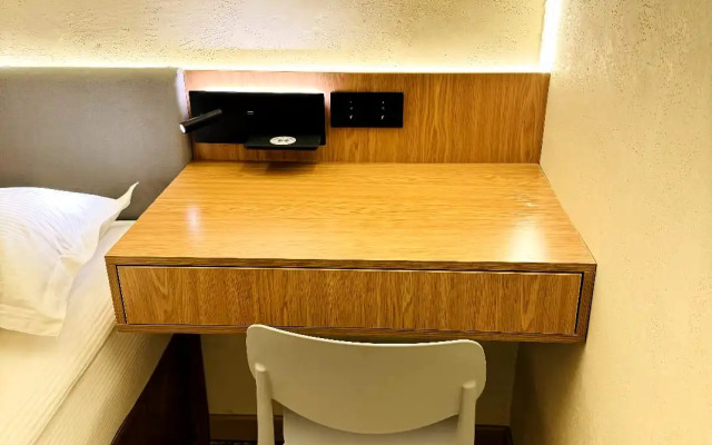 AQ mimi Hotel