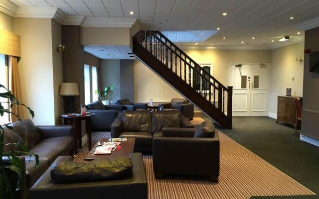 Consort Hotel